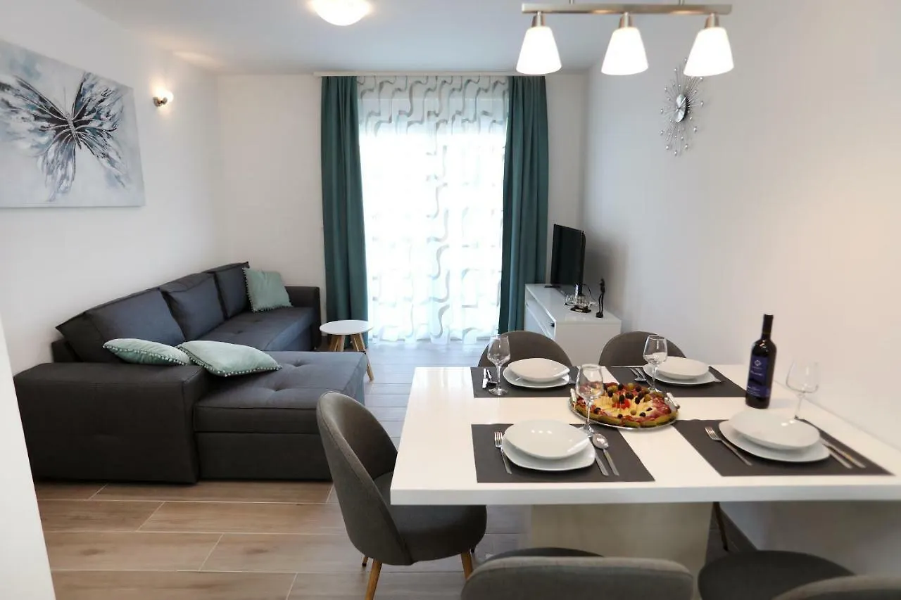 Apartment Little Marijeta Trogir