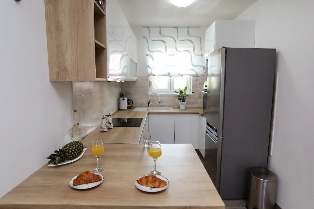 Apartment Little Marijeta Trogir 0*,