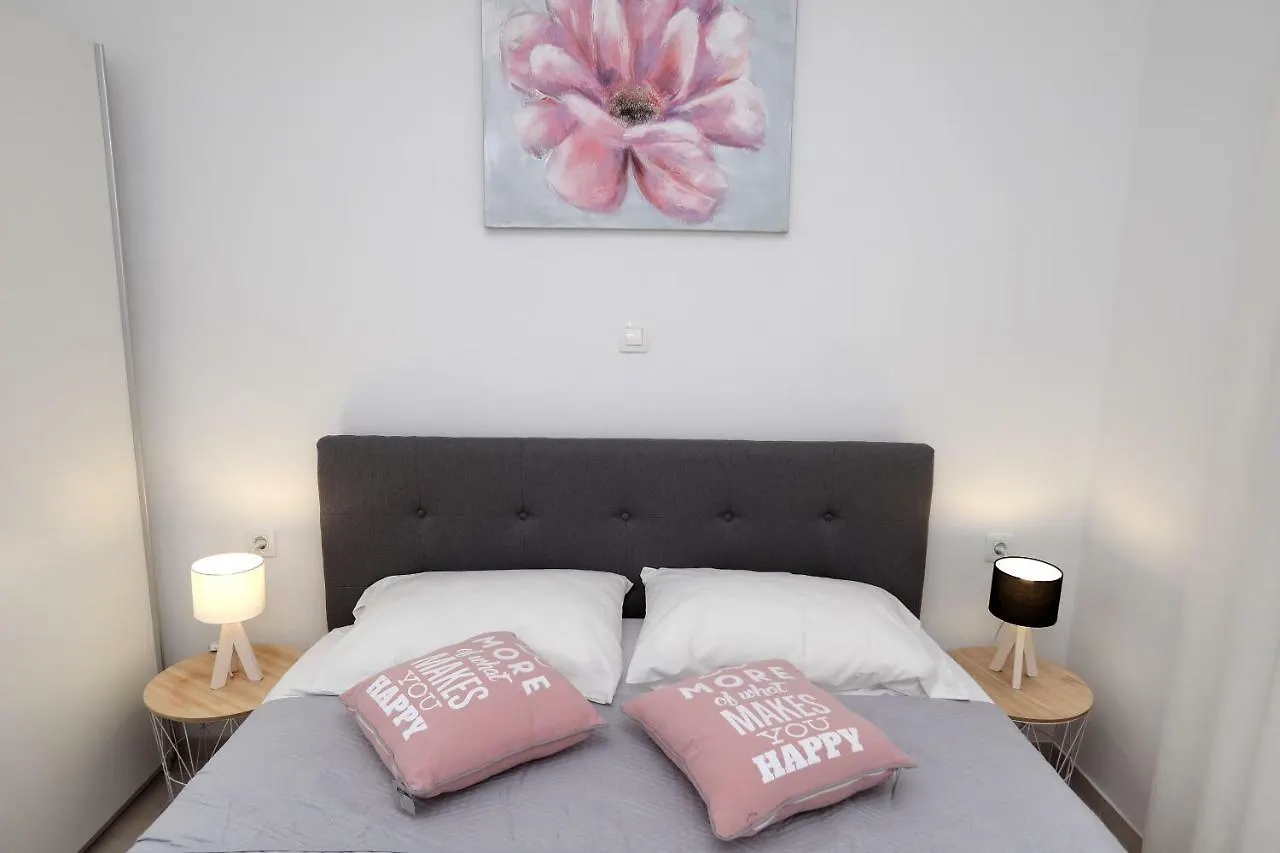 Apartment Little Marijeta Trogir Croatia