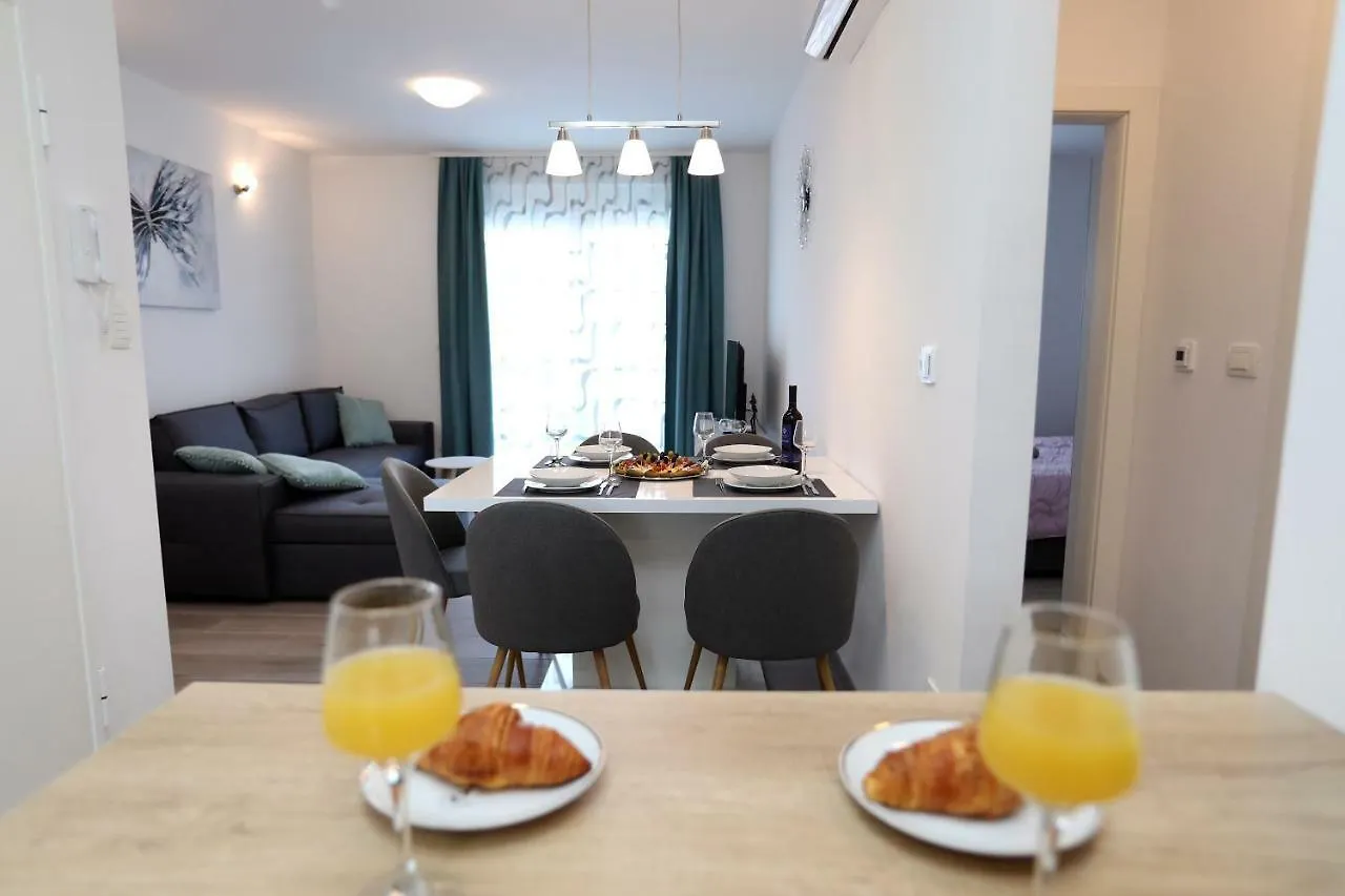 Apartment Little Marijeta Trogir
