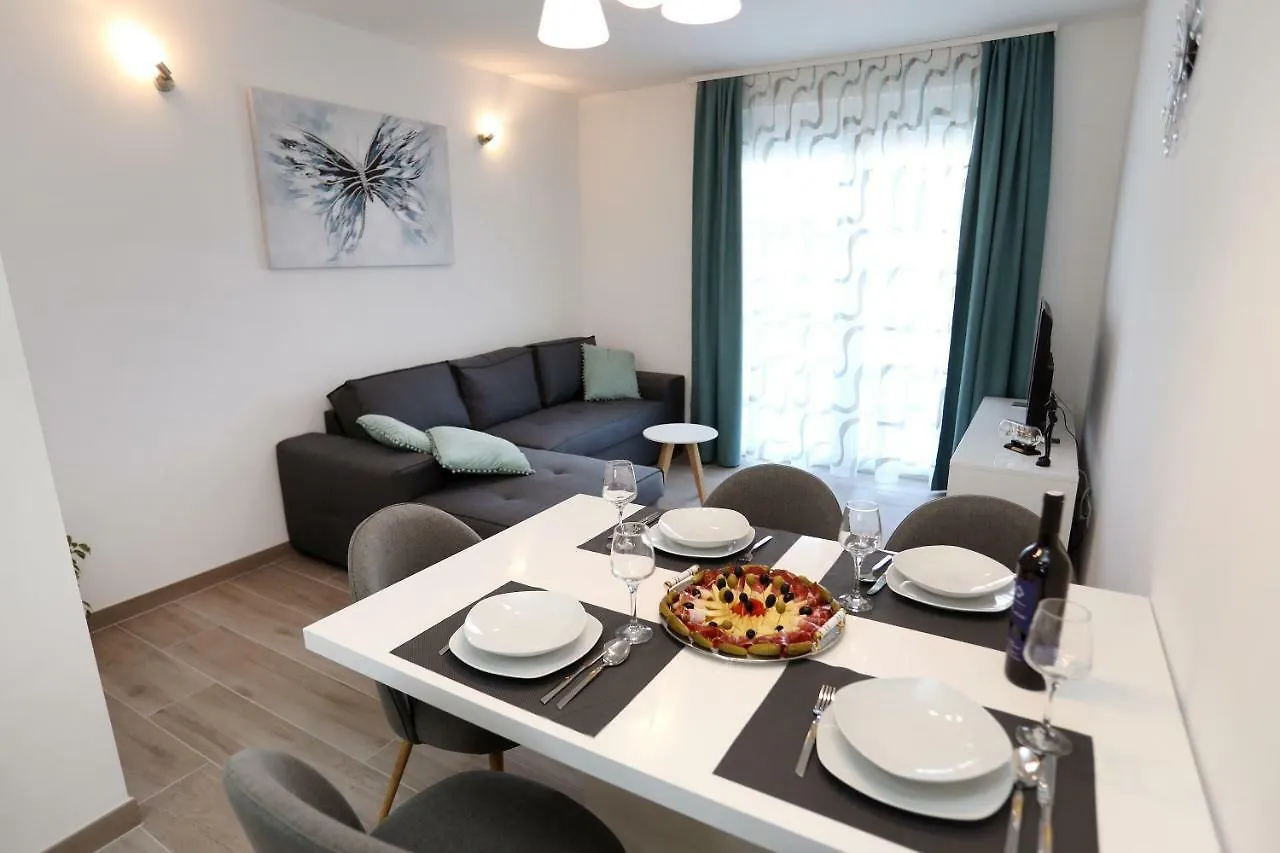 Apartment Little Marijeta Trogir